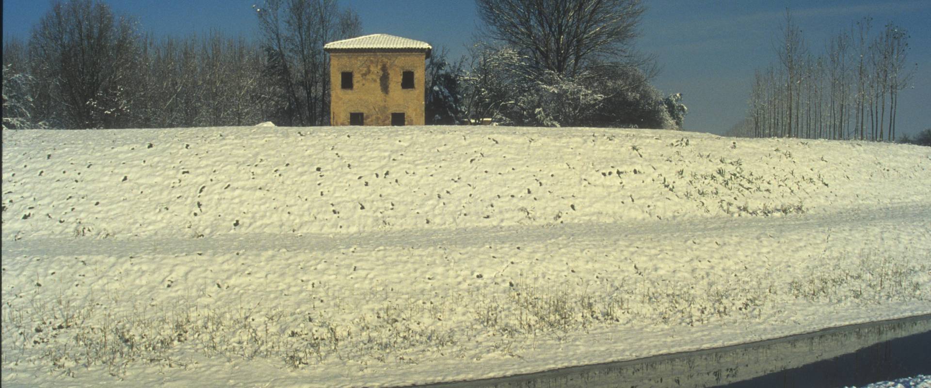 Inverno sulla Chiavica Vecchia (Cà Dal Vigliach) foto di Claudio Magnani